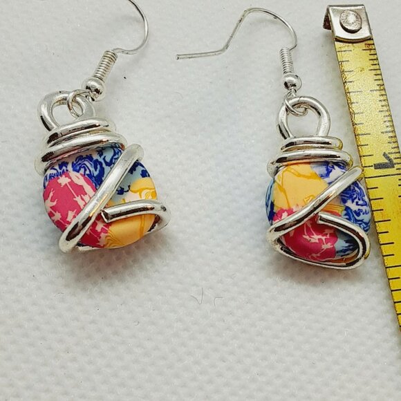 Vibrant colorful Viva Bead drop earrings.  60% off Retail Pricing!! - Picture 6 of 6